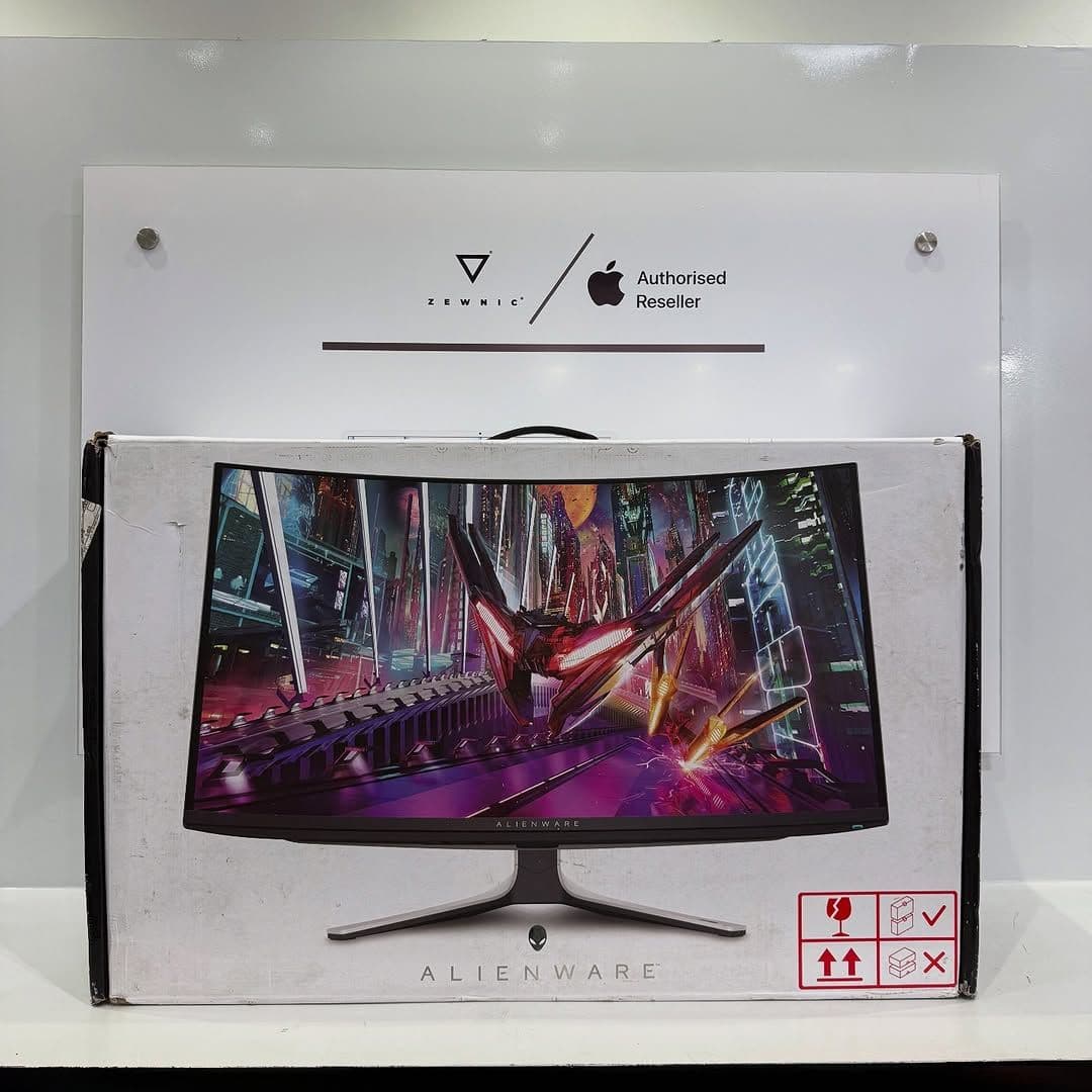 Brand New Alienware - AW3225QF 31.6” QD-OLED