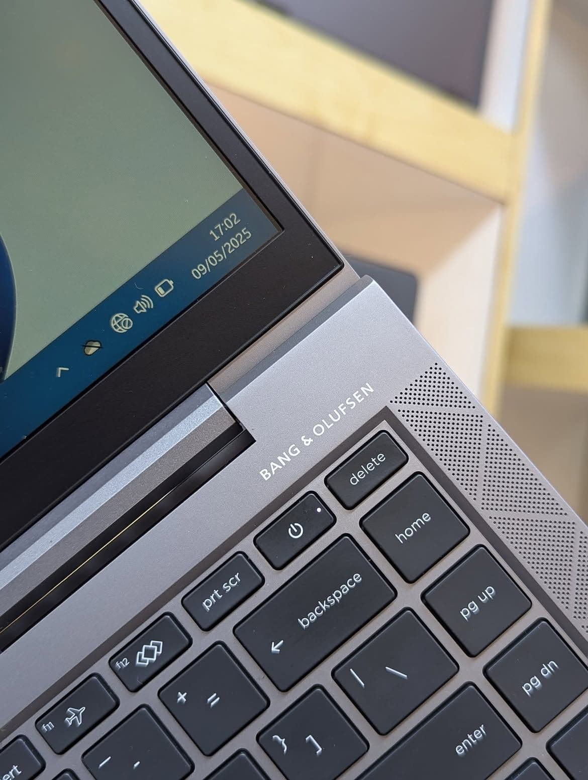 HP ZBook Firefly 14 G8 (Intel Iris Xe)