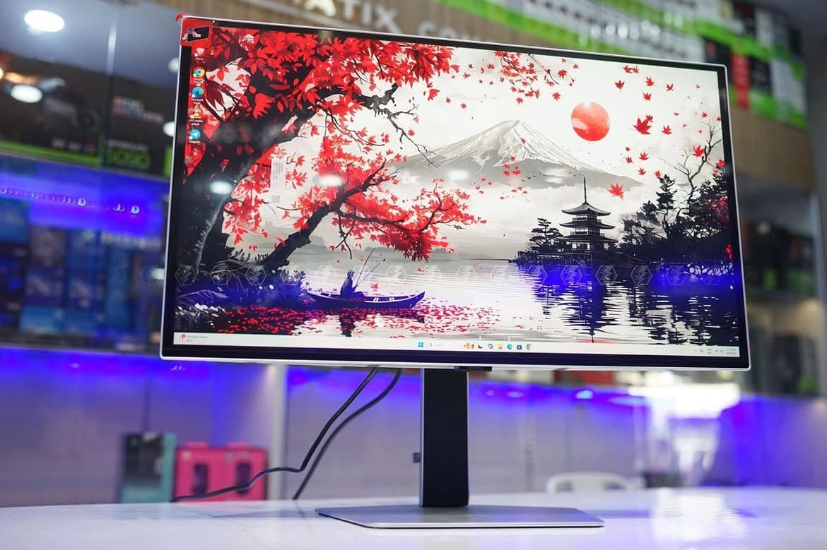Samsung Odyssey G6 27" 360Hz
